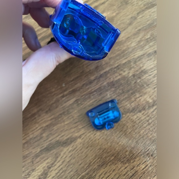 Clear Blue Tone Plastic Battery Operated Hand Held/ Necklace Fan - Picture 3 of 5